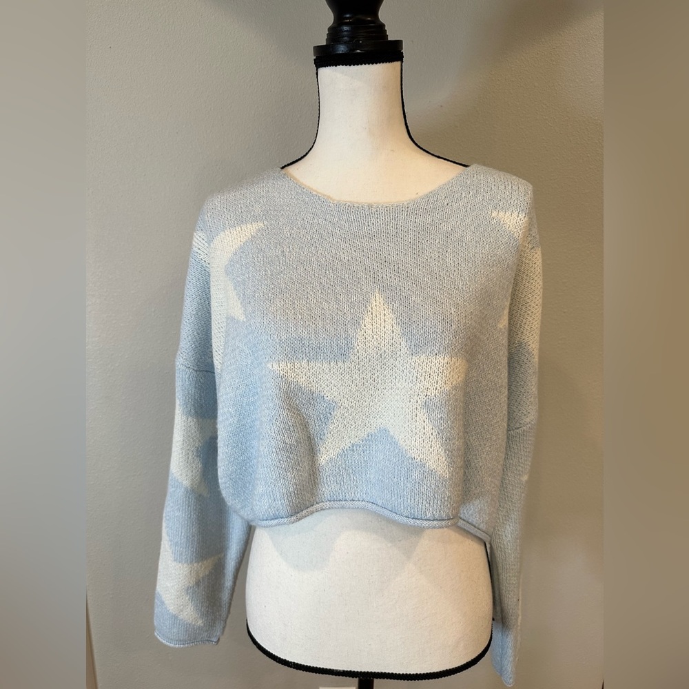 Baby blue crop sweater with stars